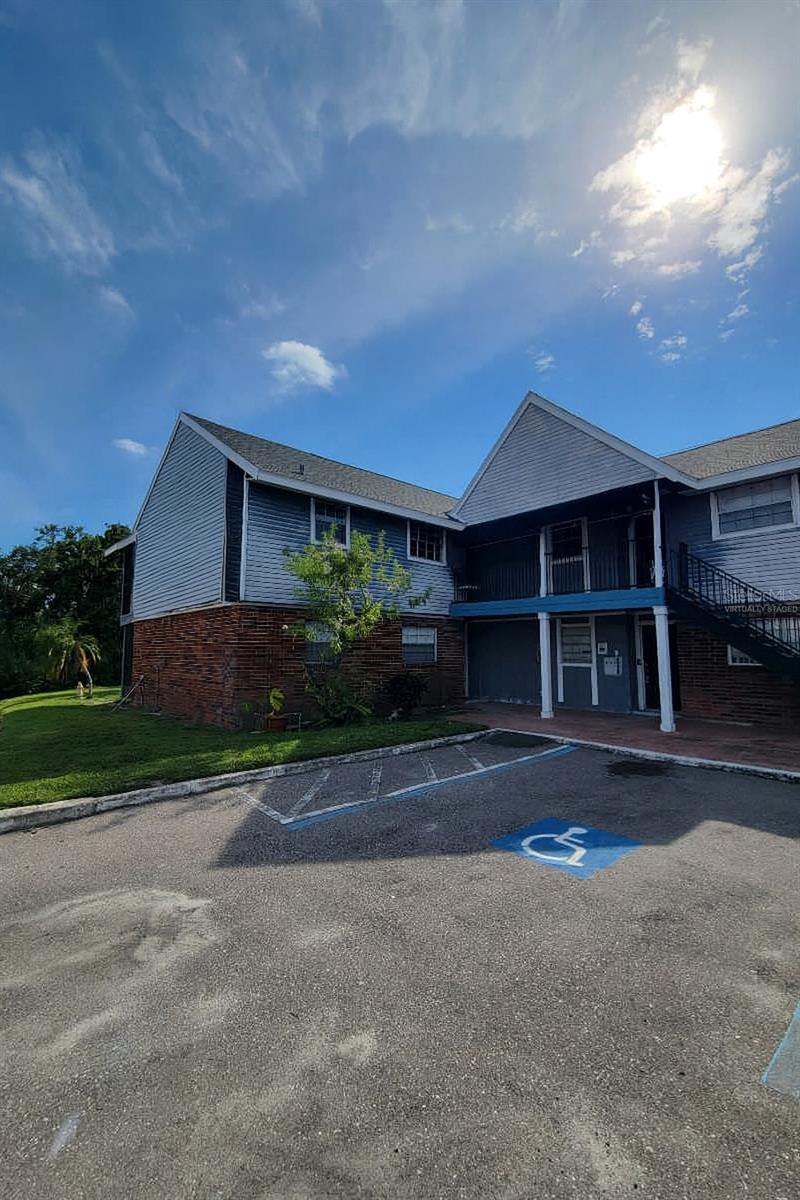 200 Country Club Dr, FL