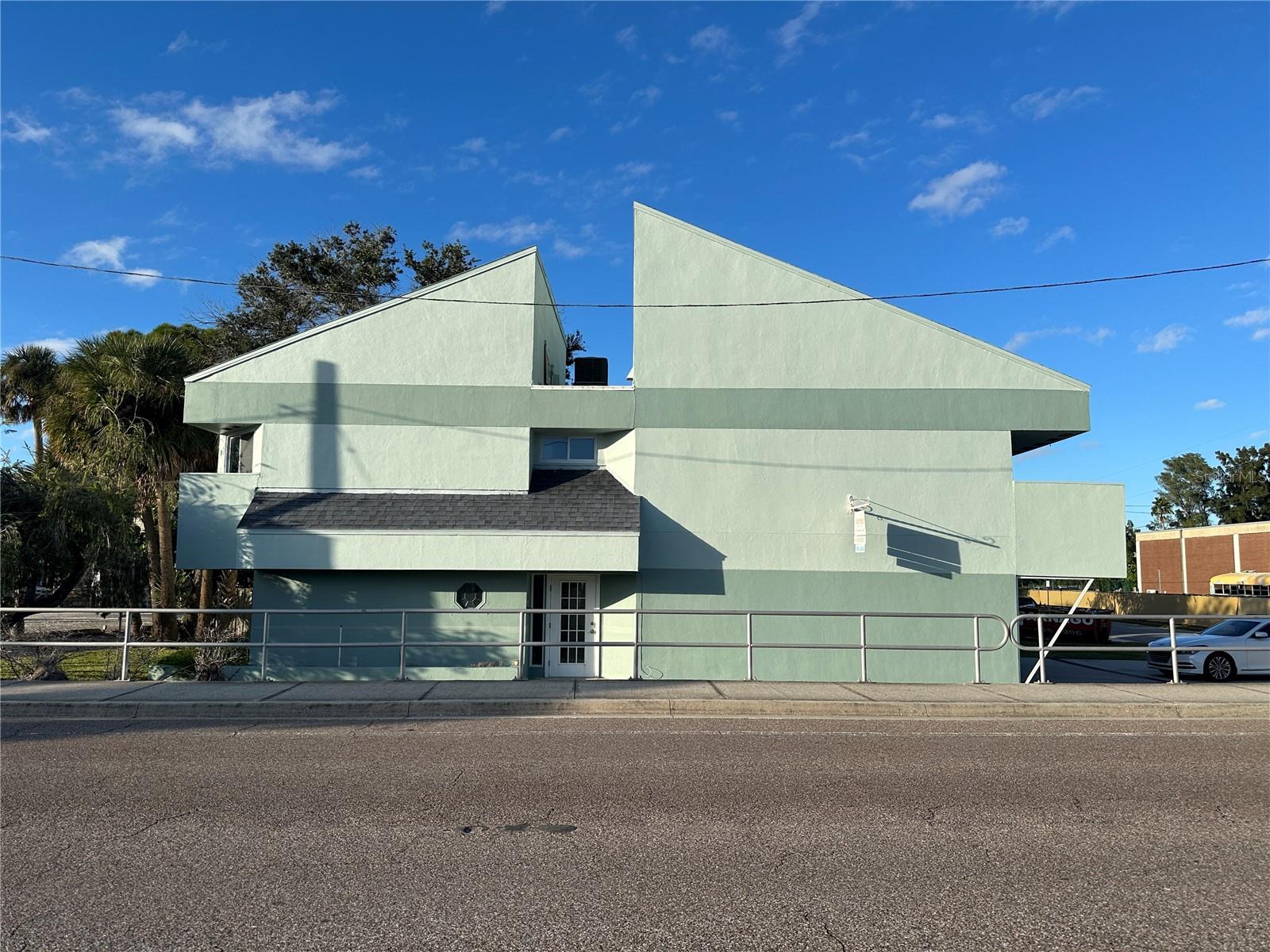 500 2nd Street, FL