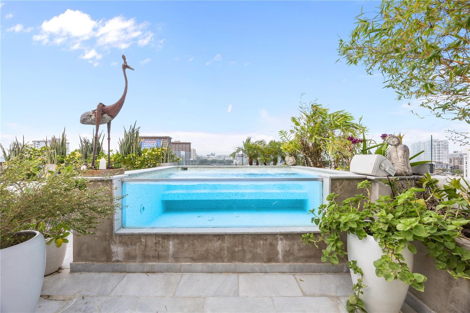1360 Luchetti Street, Crowne Plaza, PR