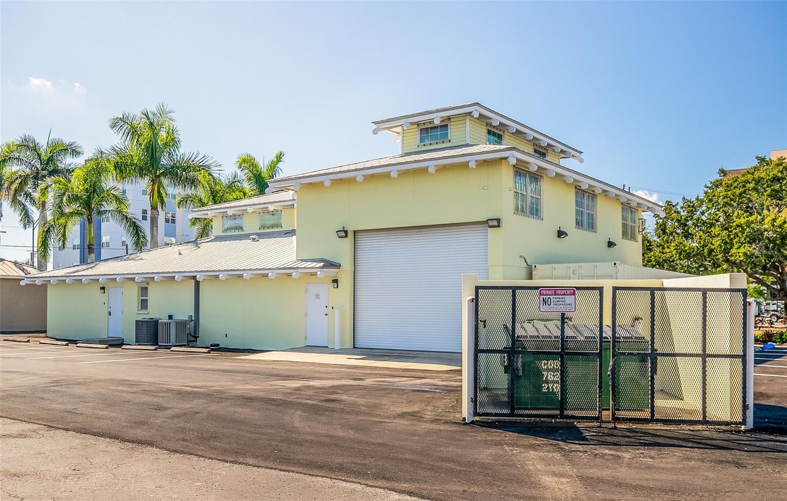 525 8th Street, FL