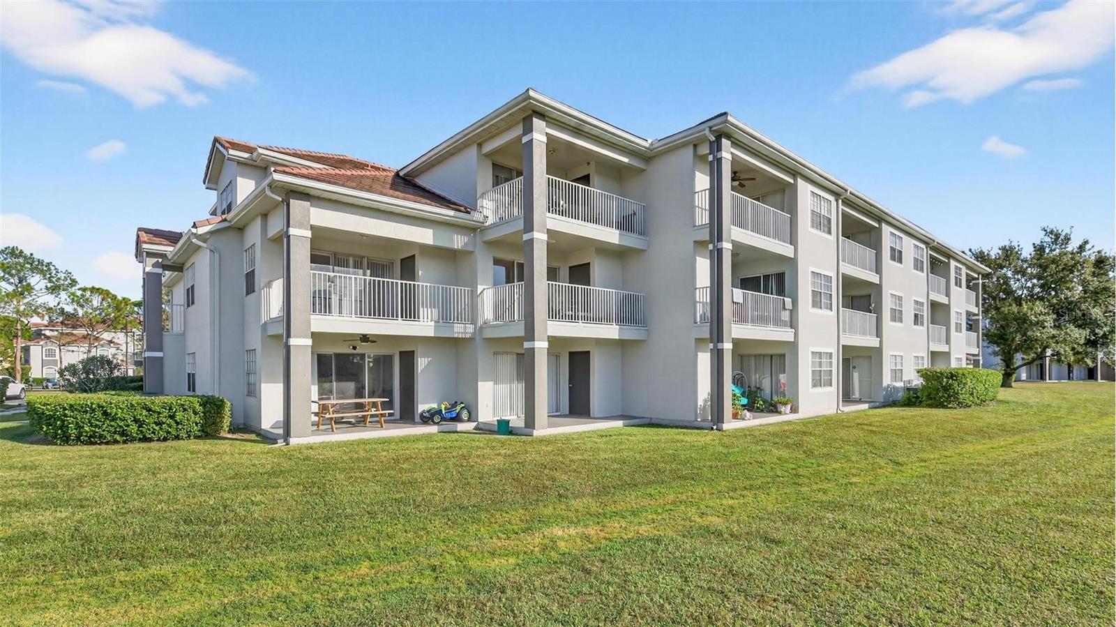 13917 Fairway Island Drive, FL