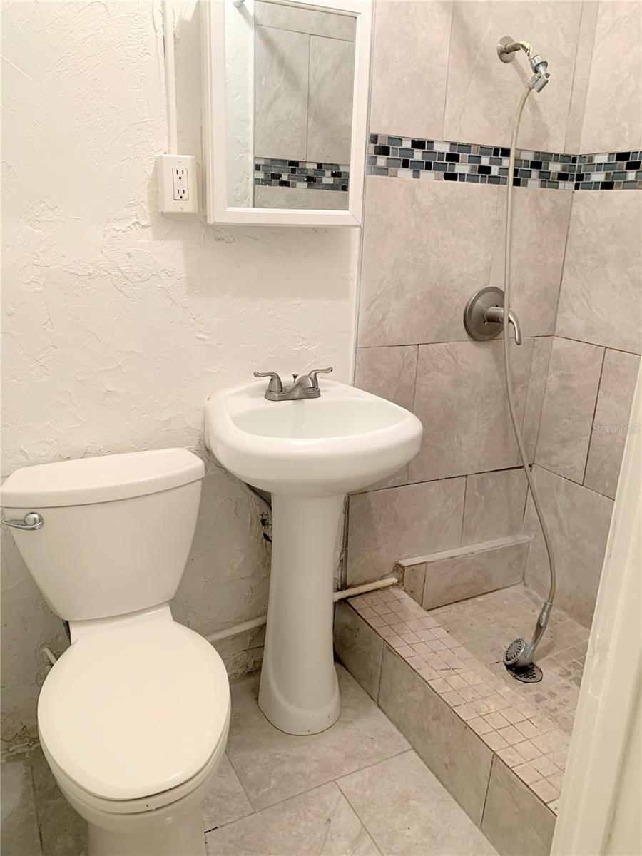 422 Henry Butts Drive, FL