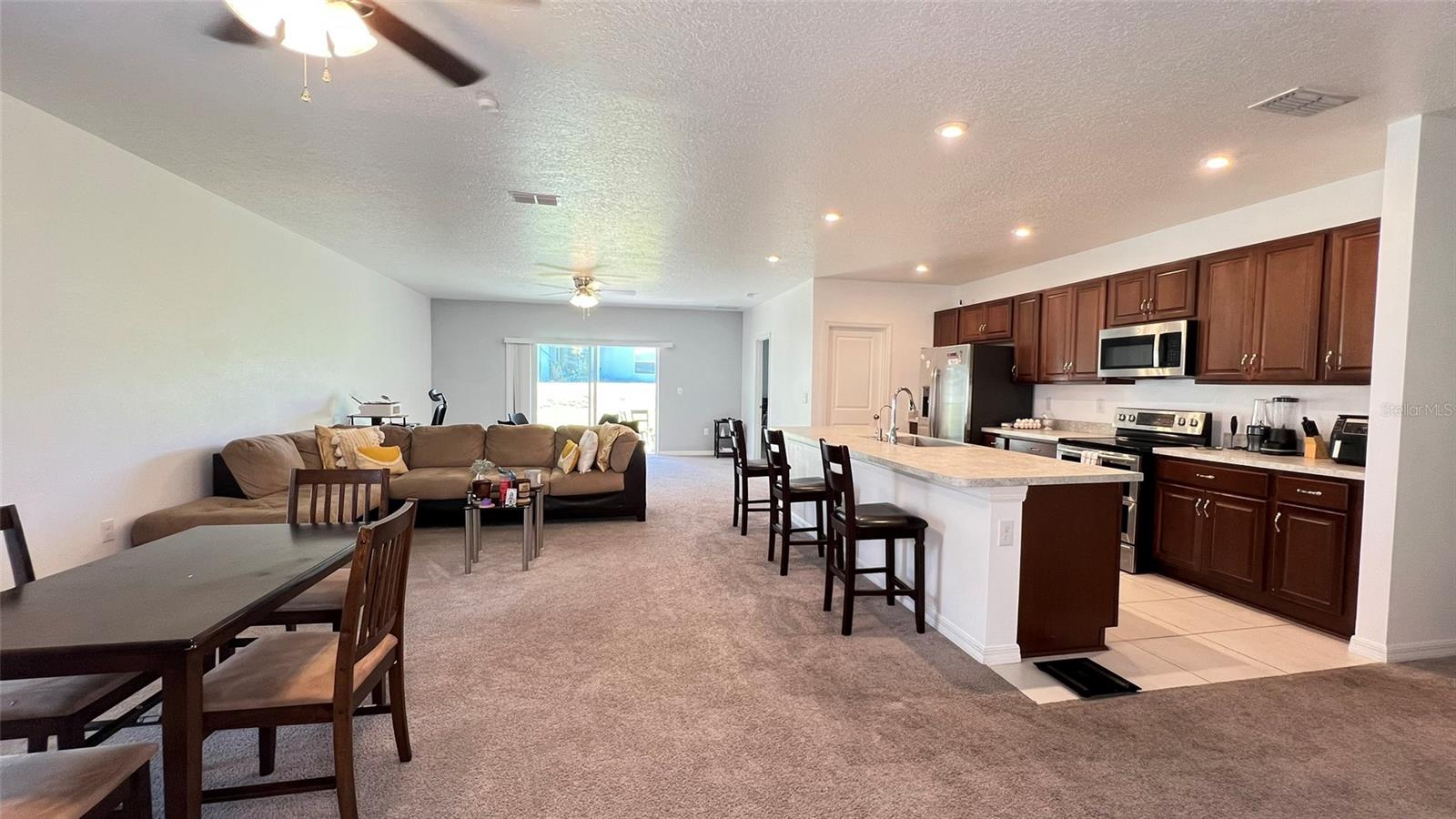 136 Hamlet Loop, FL