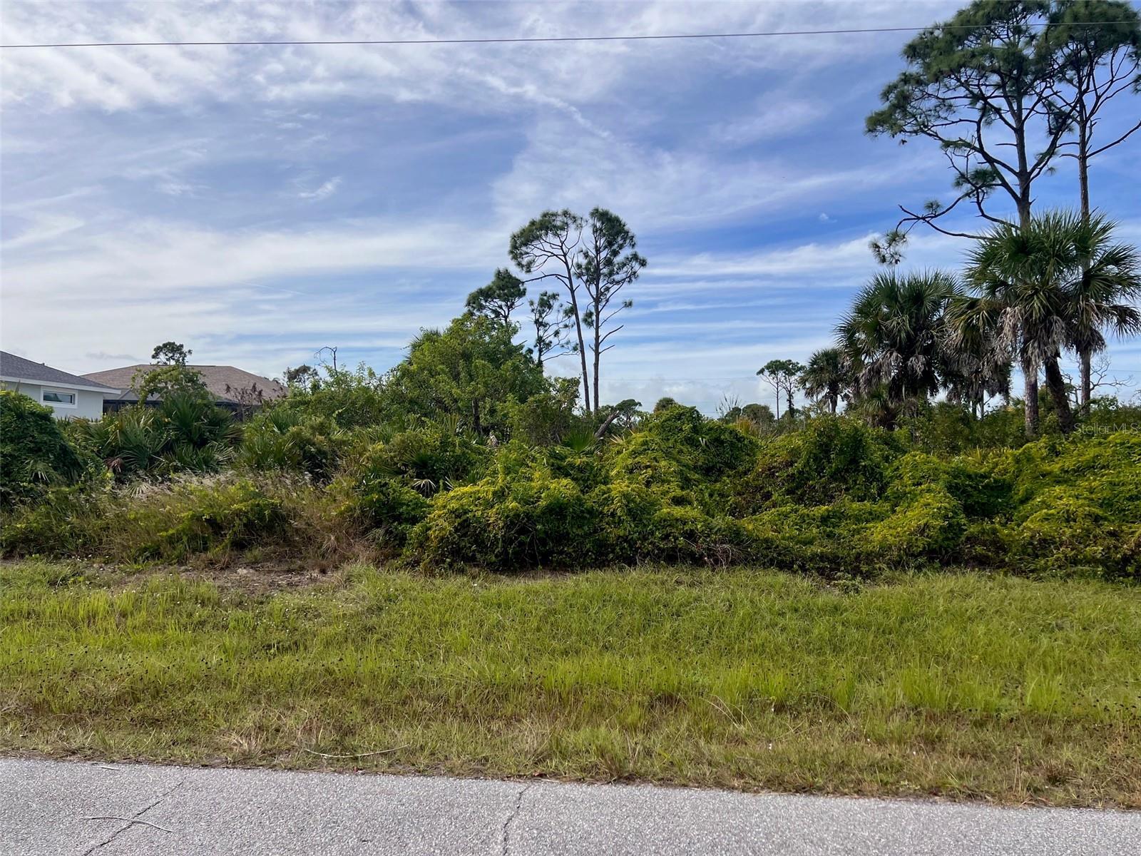 16 Caree Place, FL