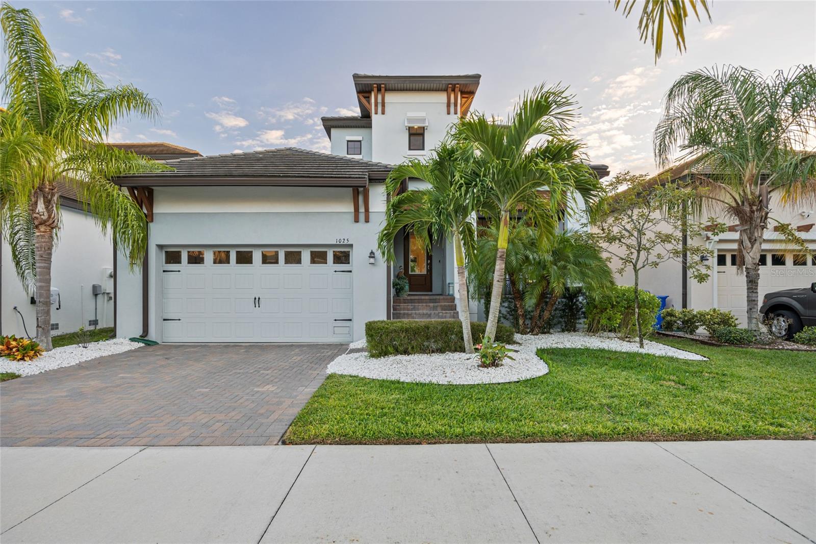 1025 Seagrape Drive, FL