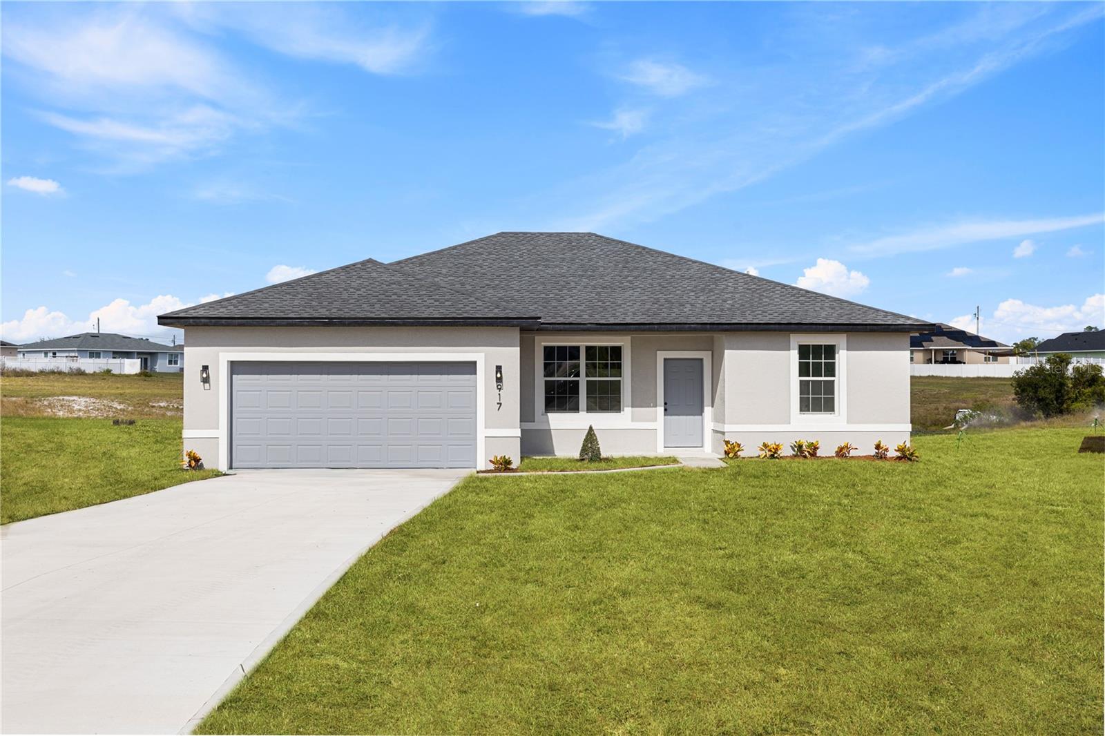 917 Desmoines Way, FL
