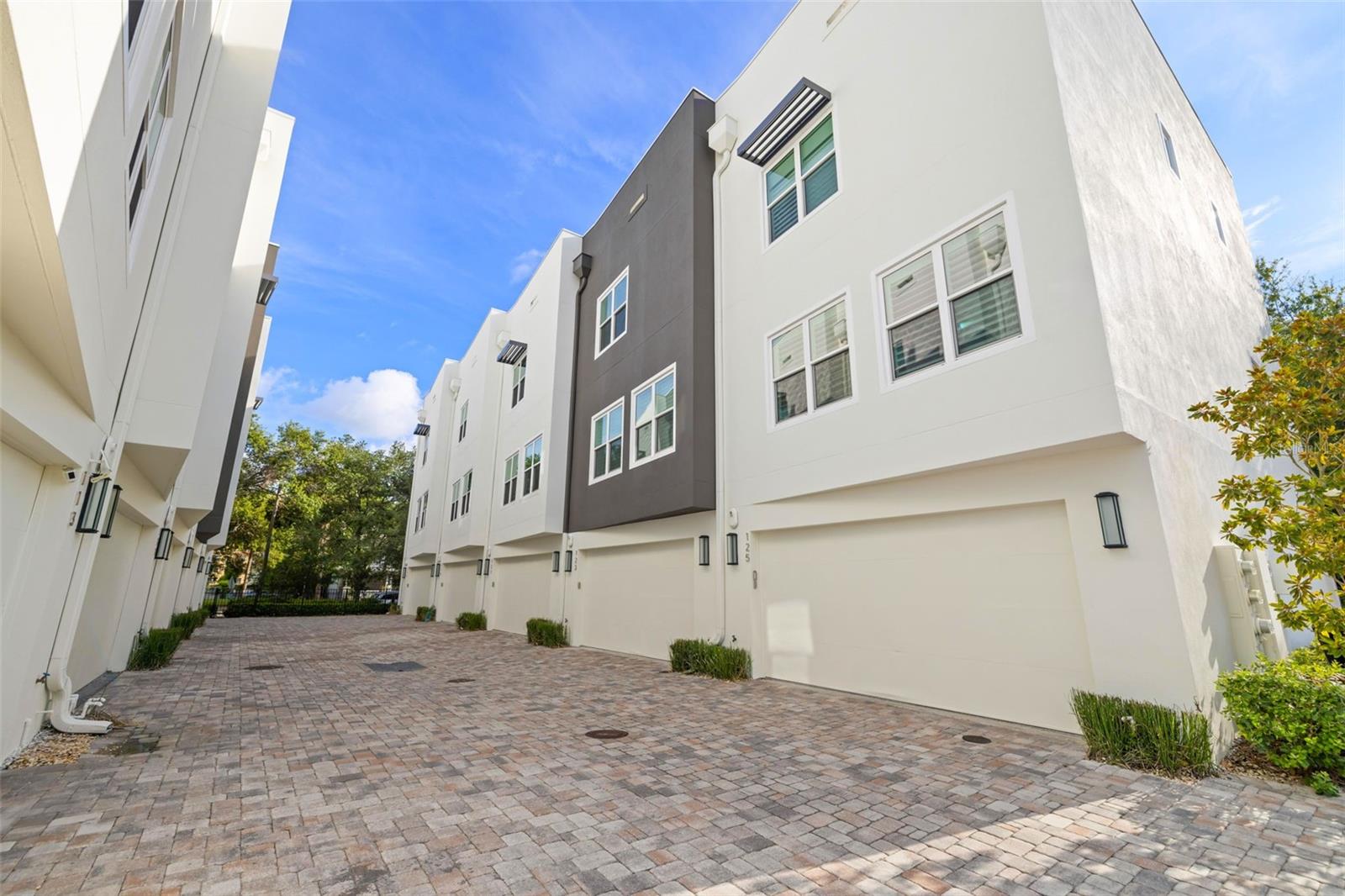 123 5th Avenue, FL
