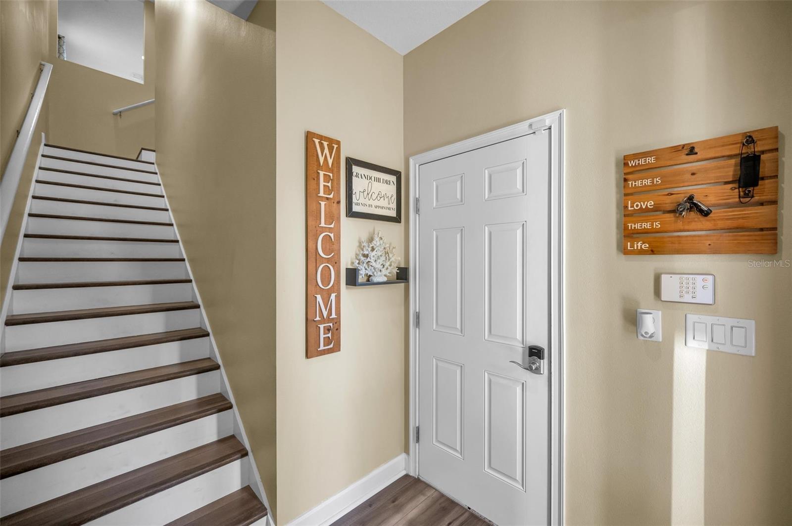 842 Callista Cay Loop, FL