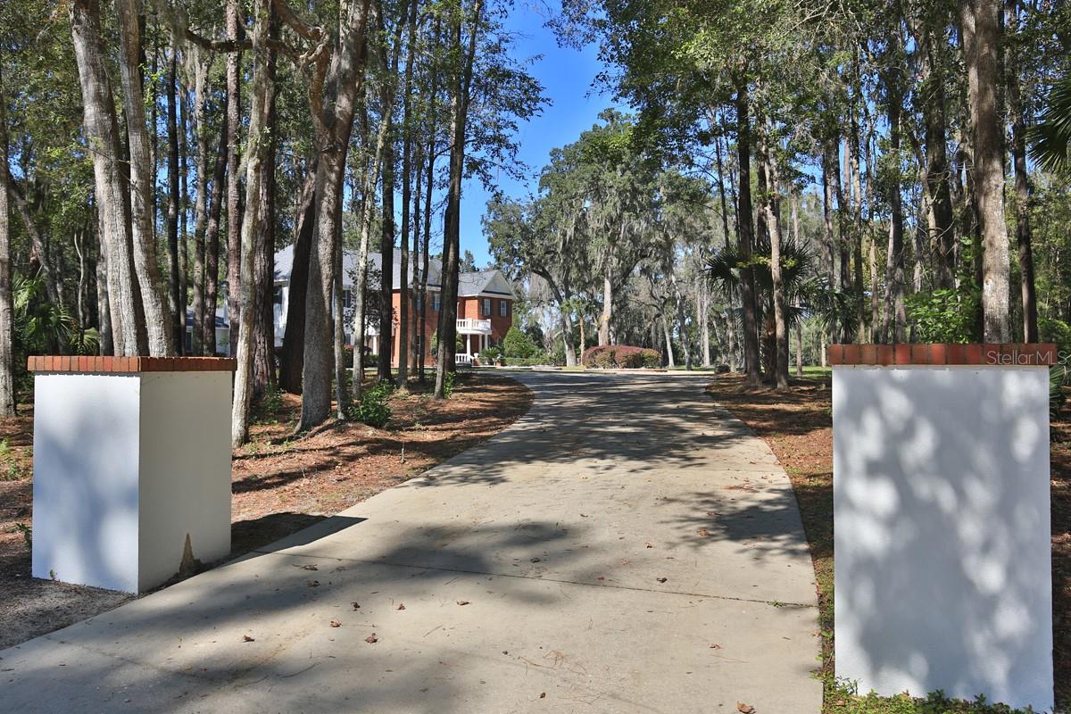 1401 91st Place, FL
