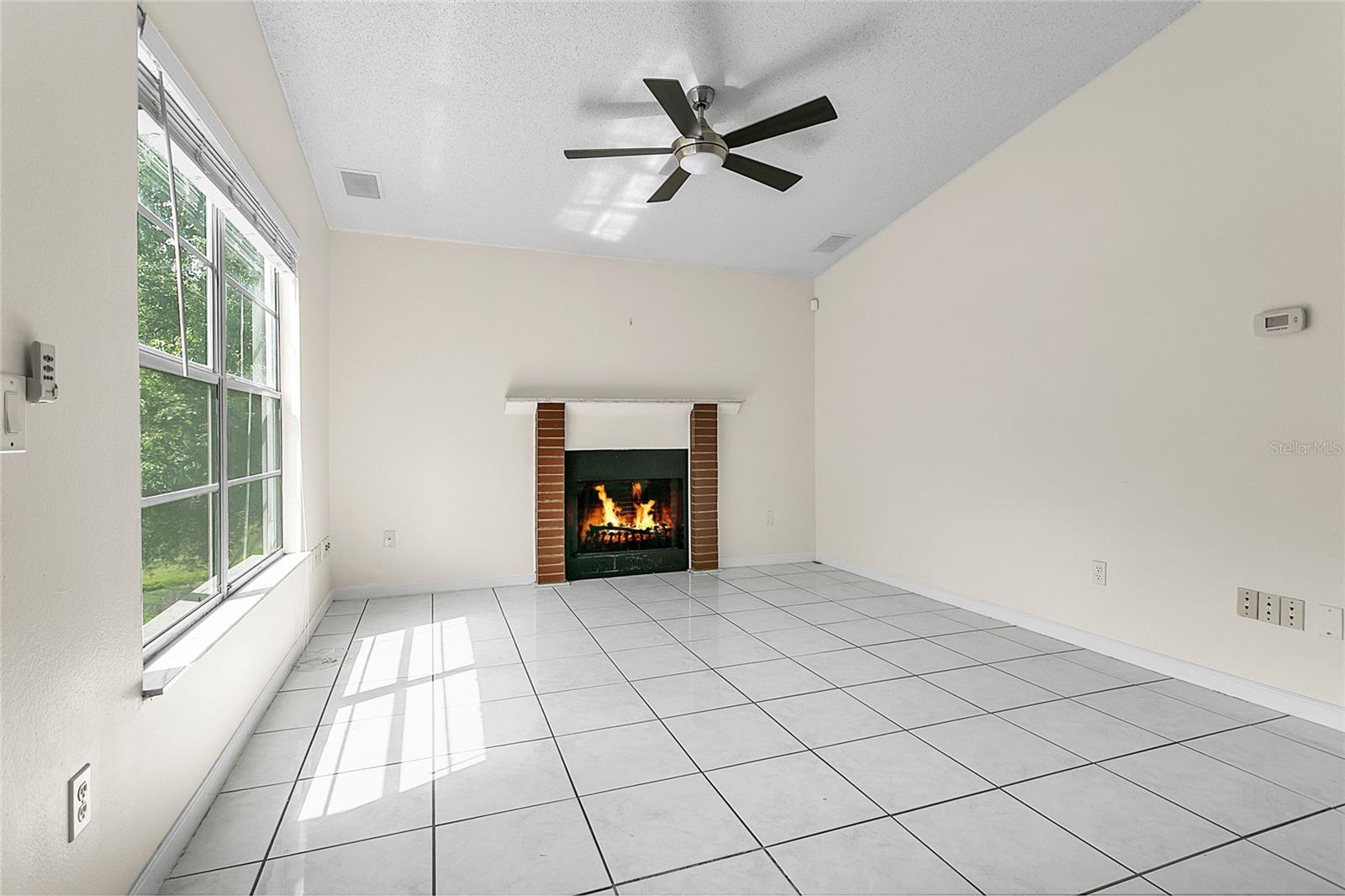 305 Northlake Drive, FL