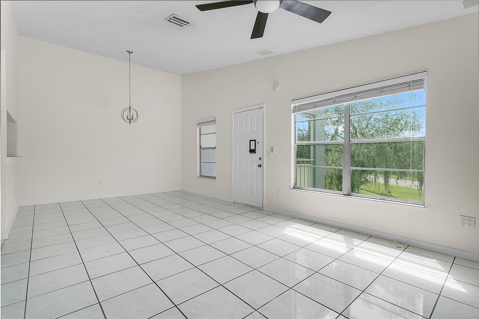 305 Northlake Drive, FL