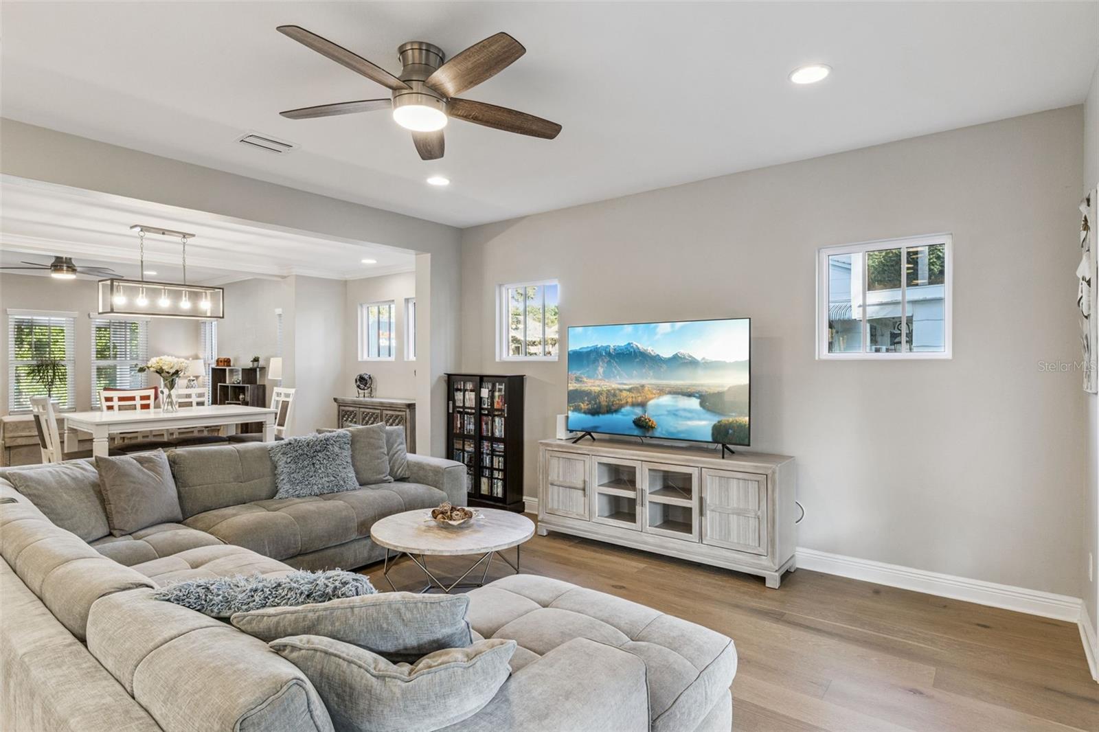 210 Hibiscus Court, FL