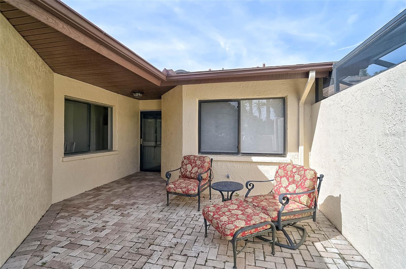 5633 Avista Drive, FL