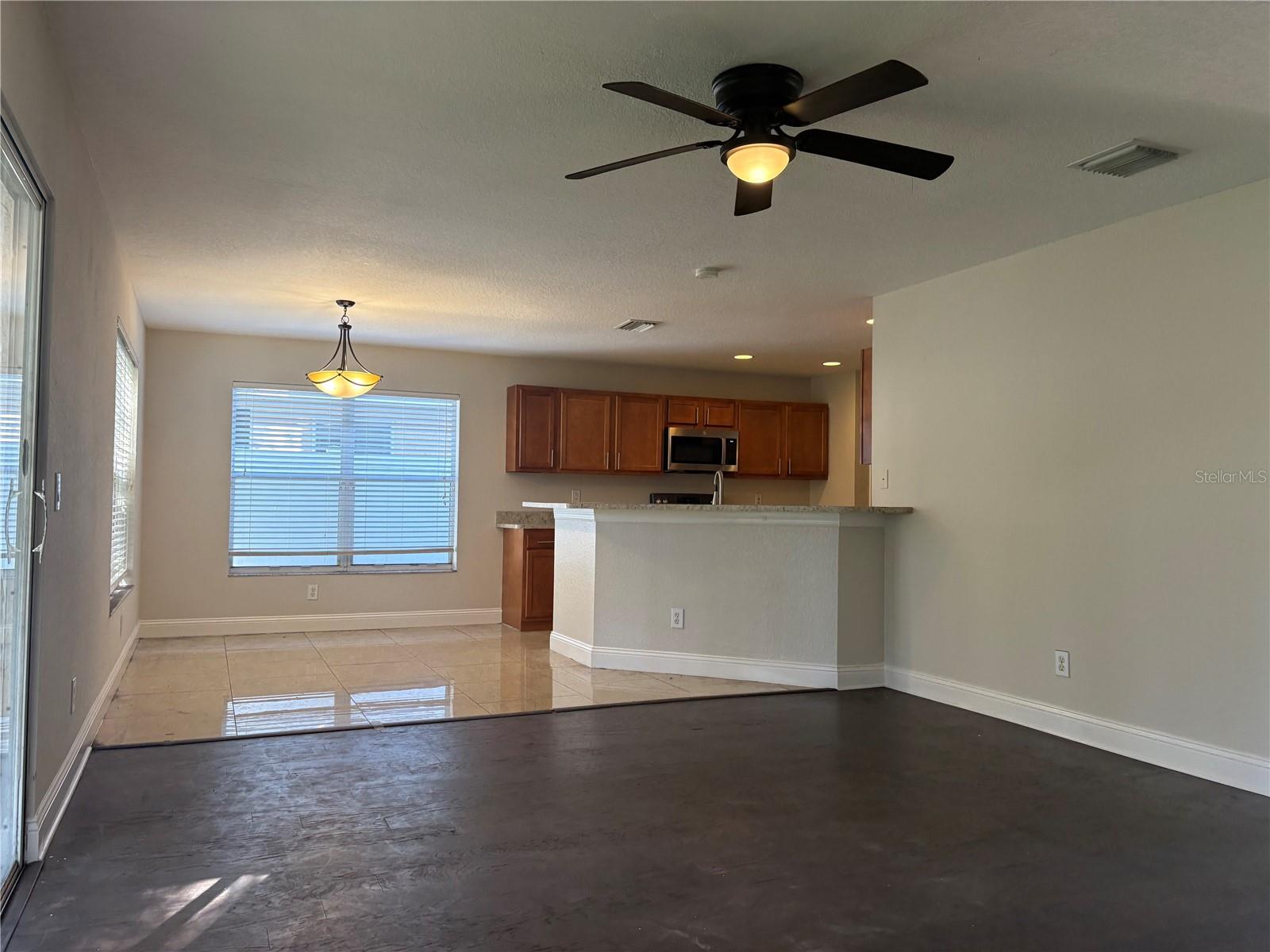 11831 Whisper Creek Drive, FL