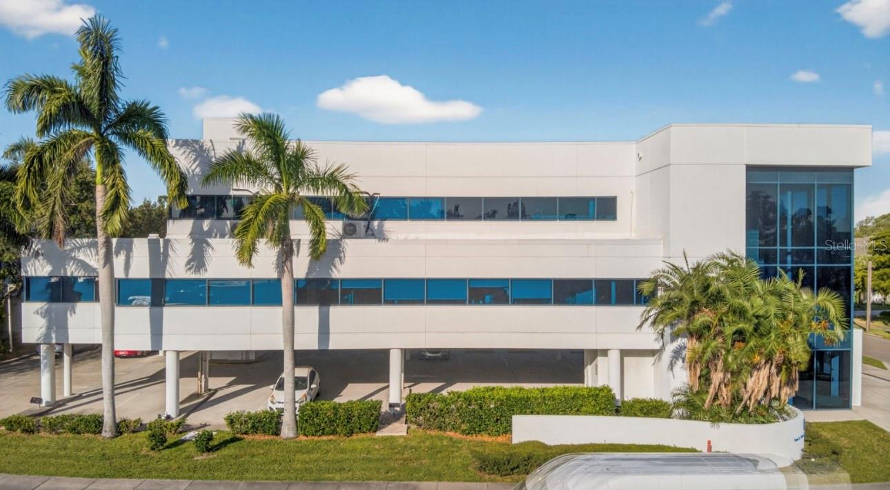 2426 Tamiami Trail, FL