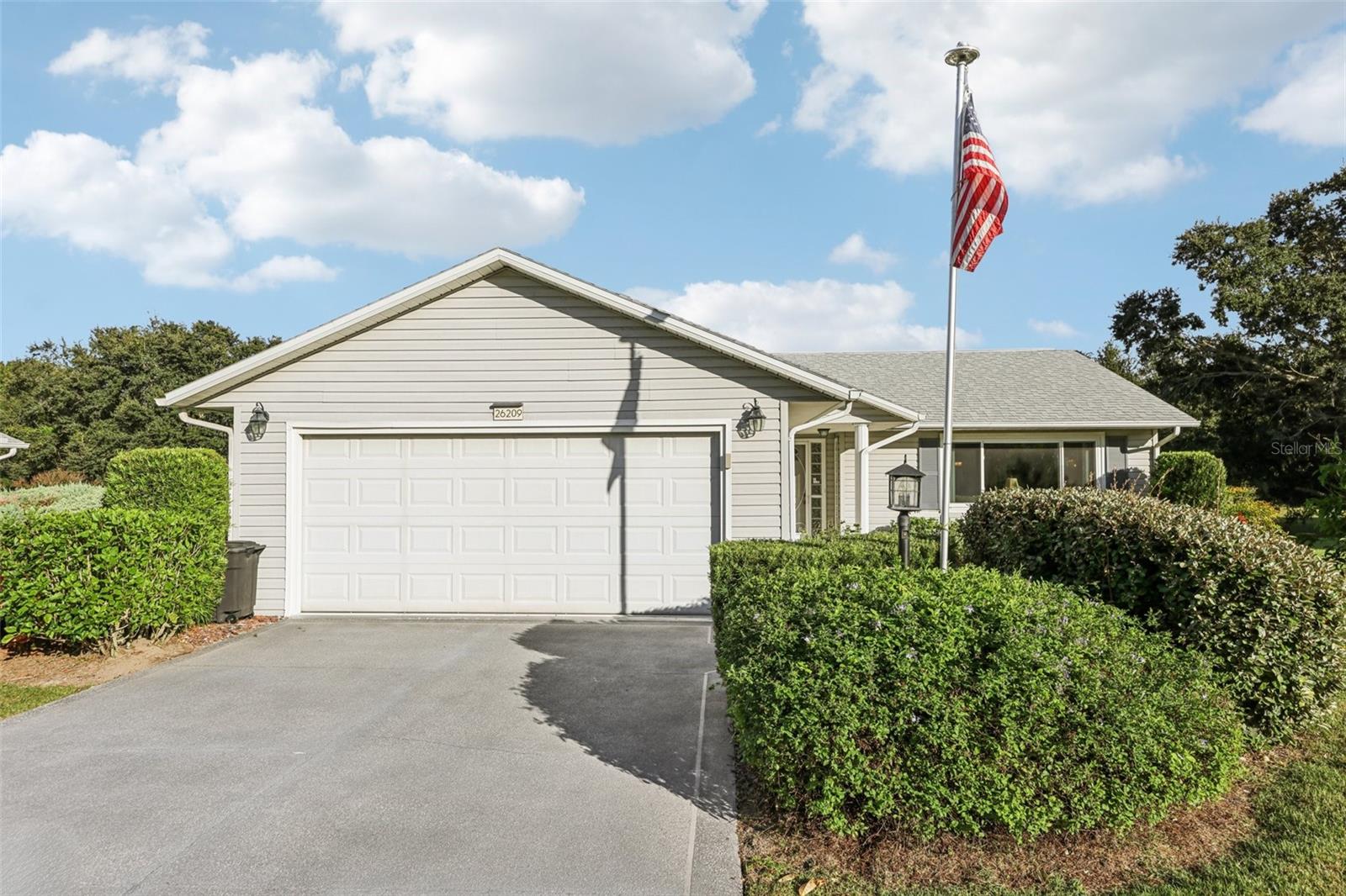 26209 Newcombe Circle, FL
