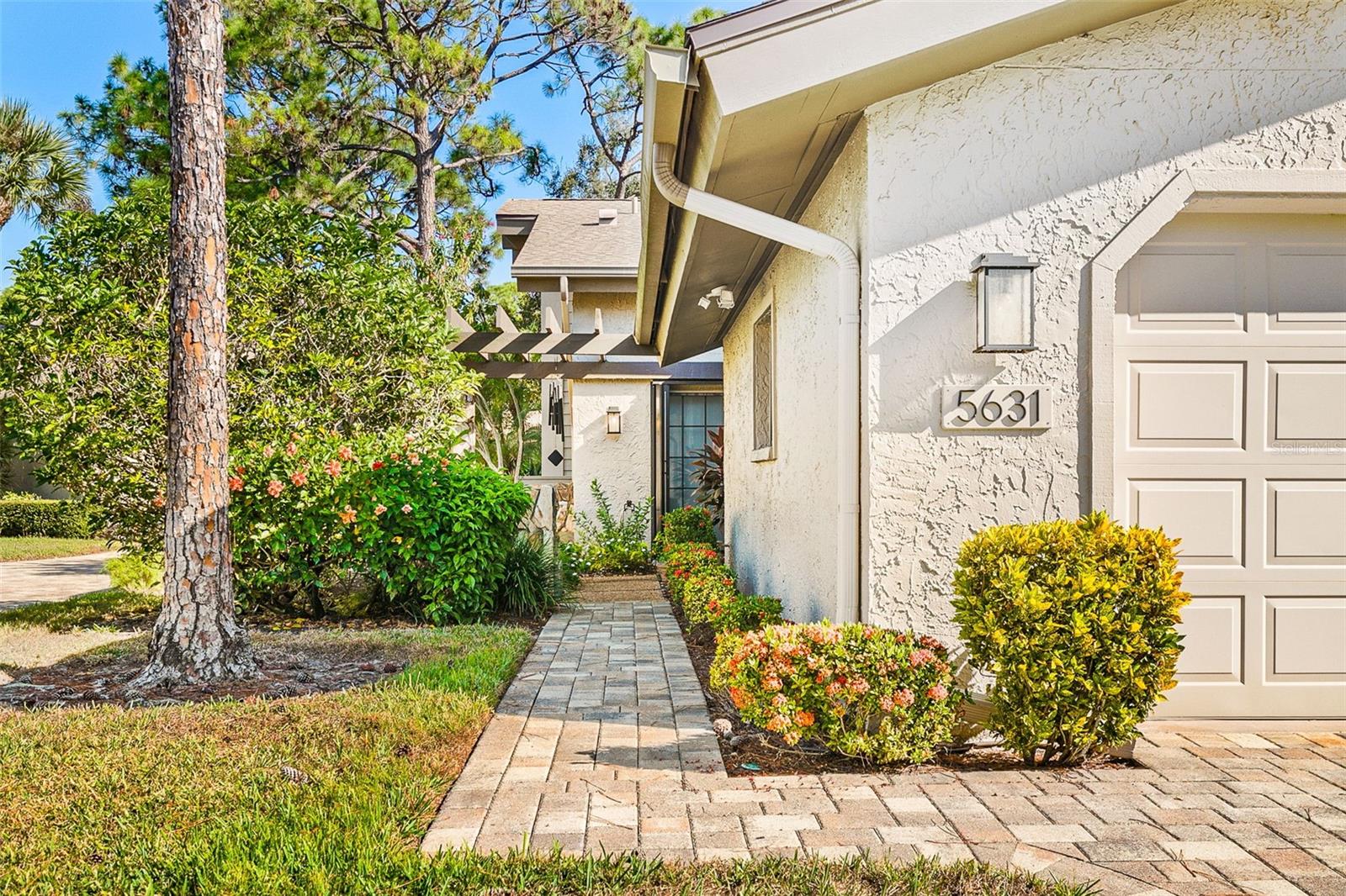 5631 Pipers Waite, FL