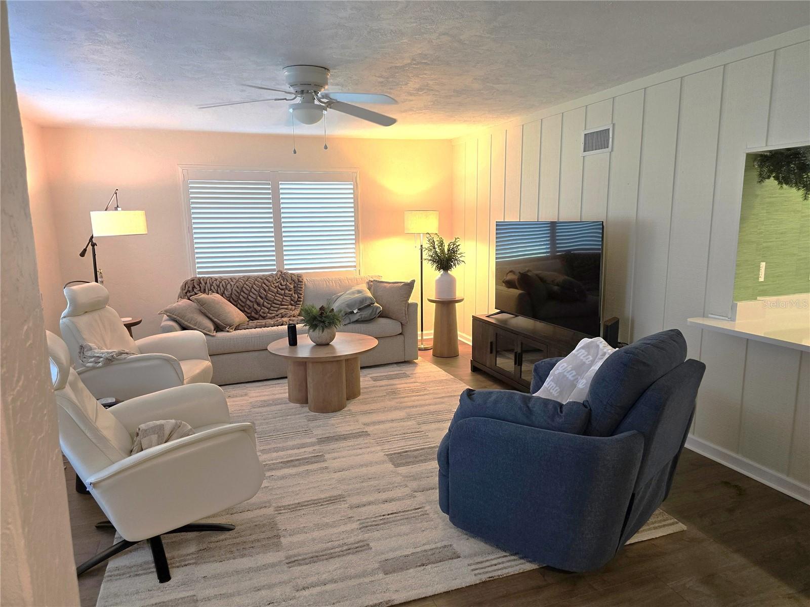 3721 Collins Street, FL