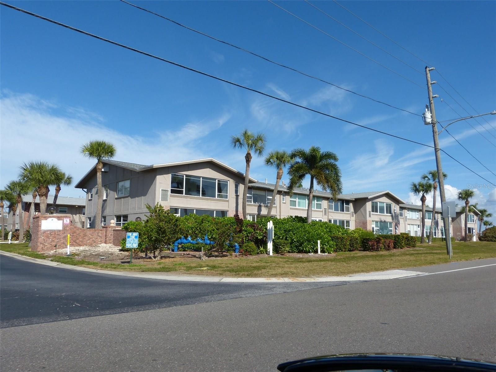 2 Causeway Boulevard, FL
