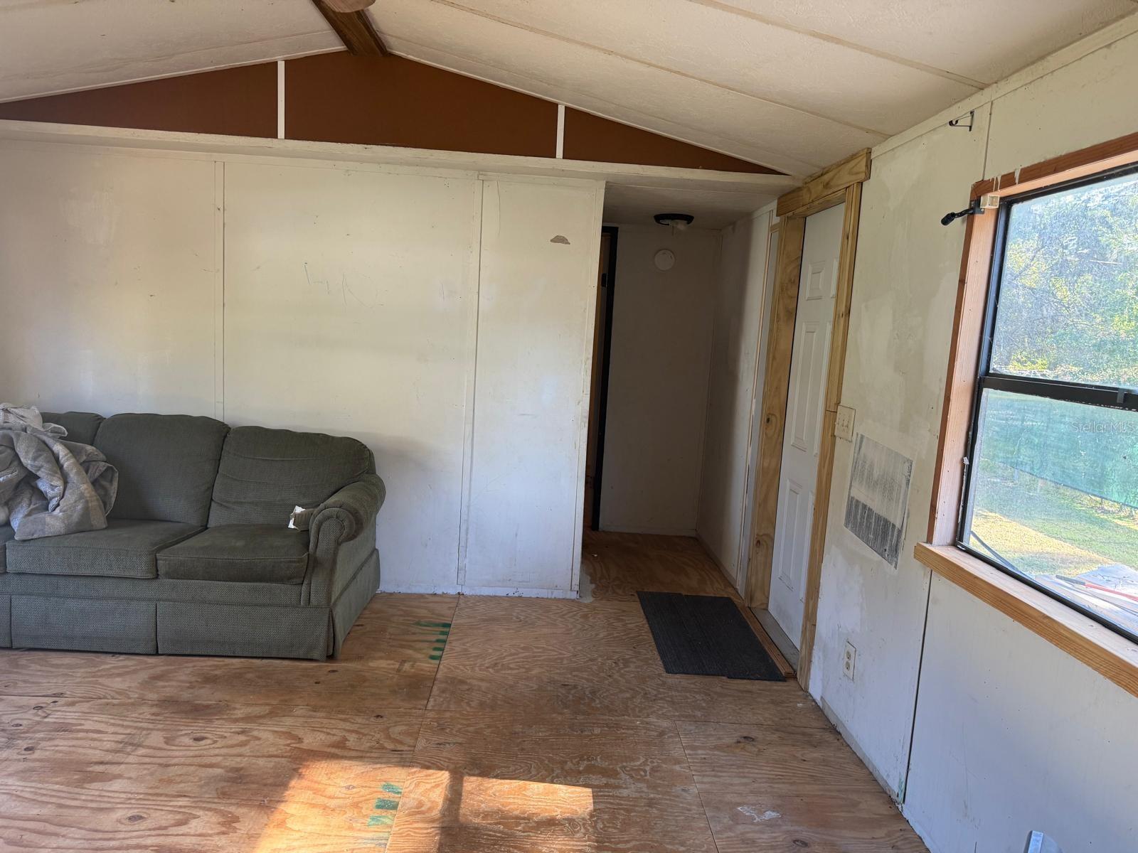 836 Cr 481w, FL