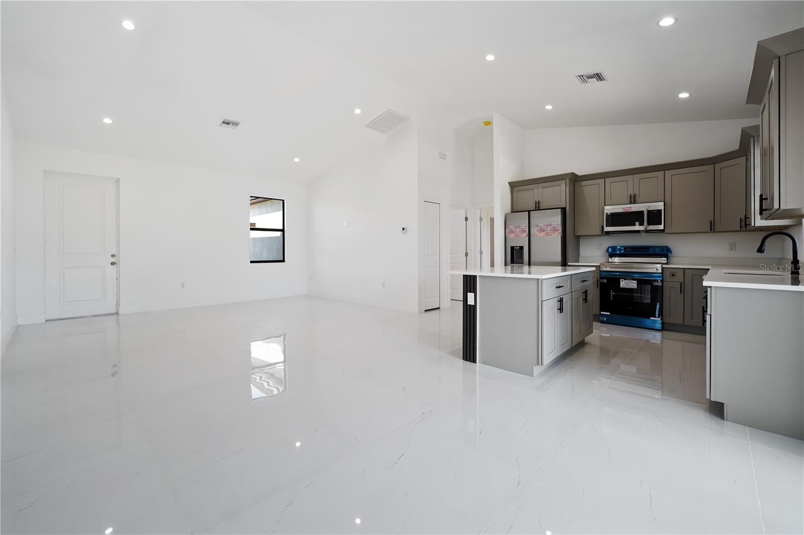 2458 9th Terrace, FL