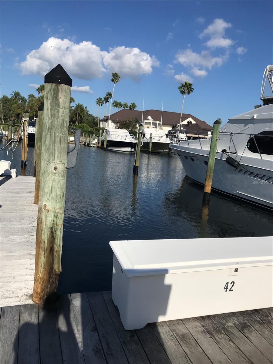 6300 Pasadena Point Boulevard, FL