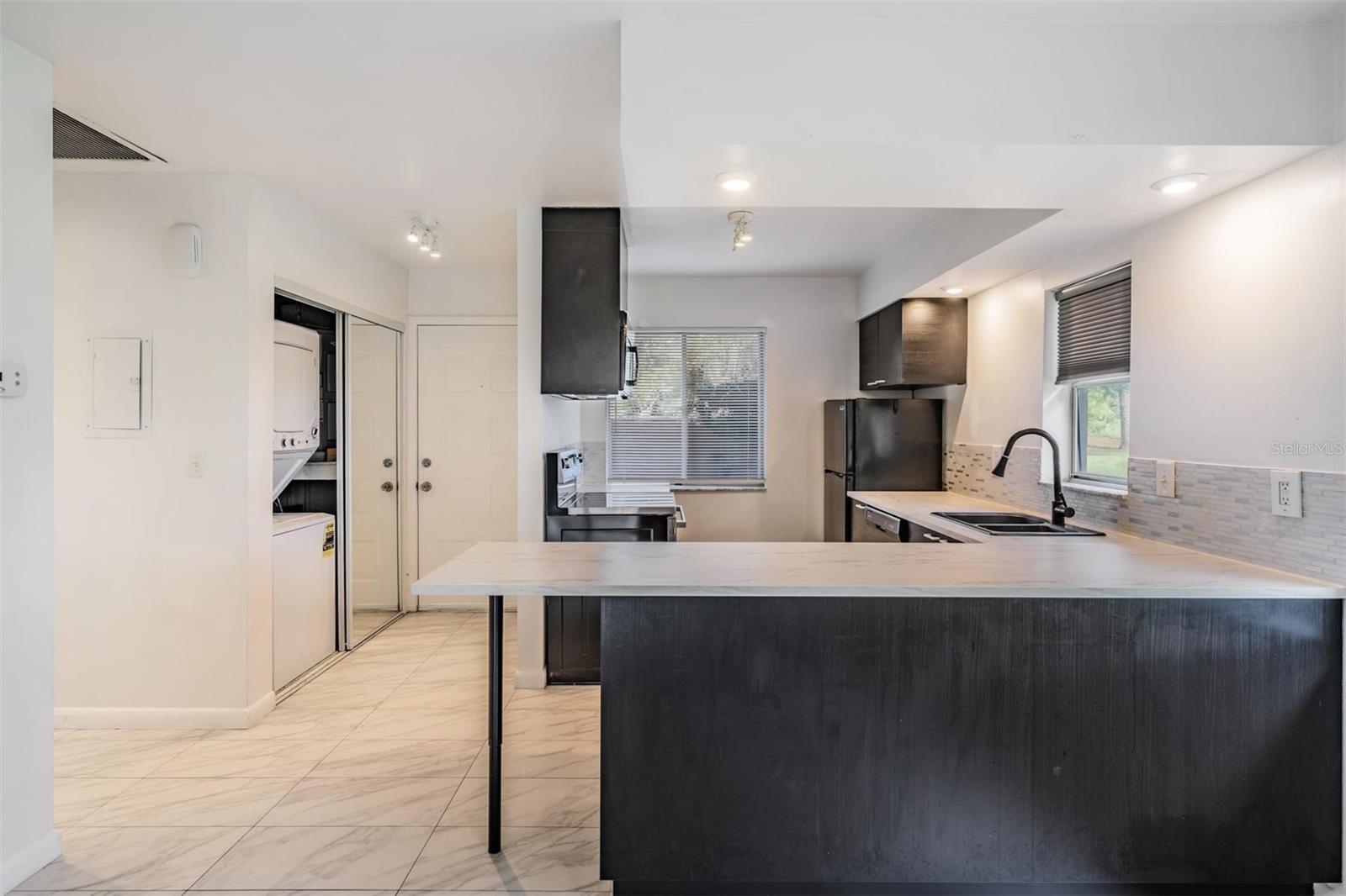 2292 Oak Neck Road, FL