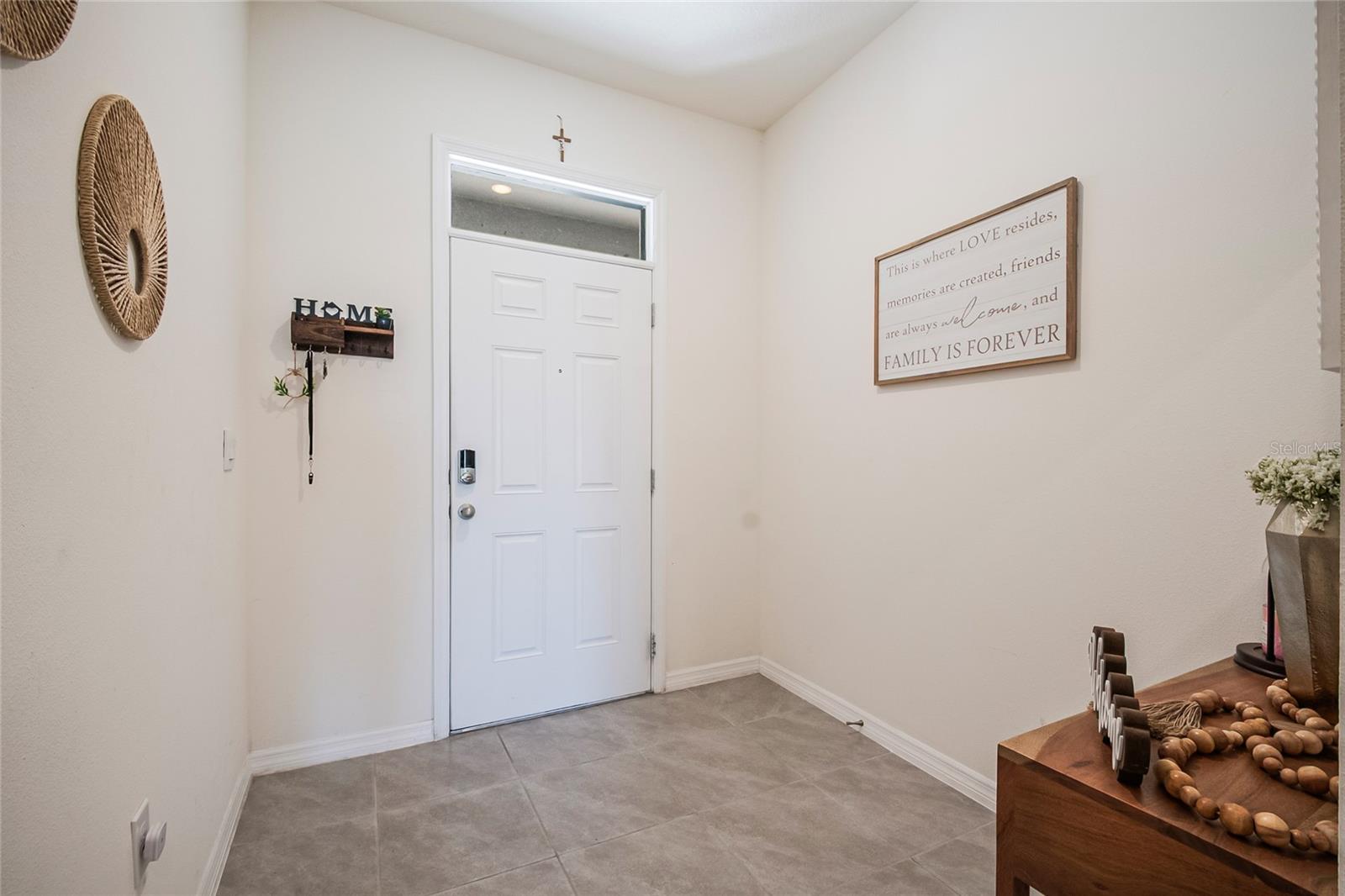 1359 Isleta Loop, FL