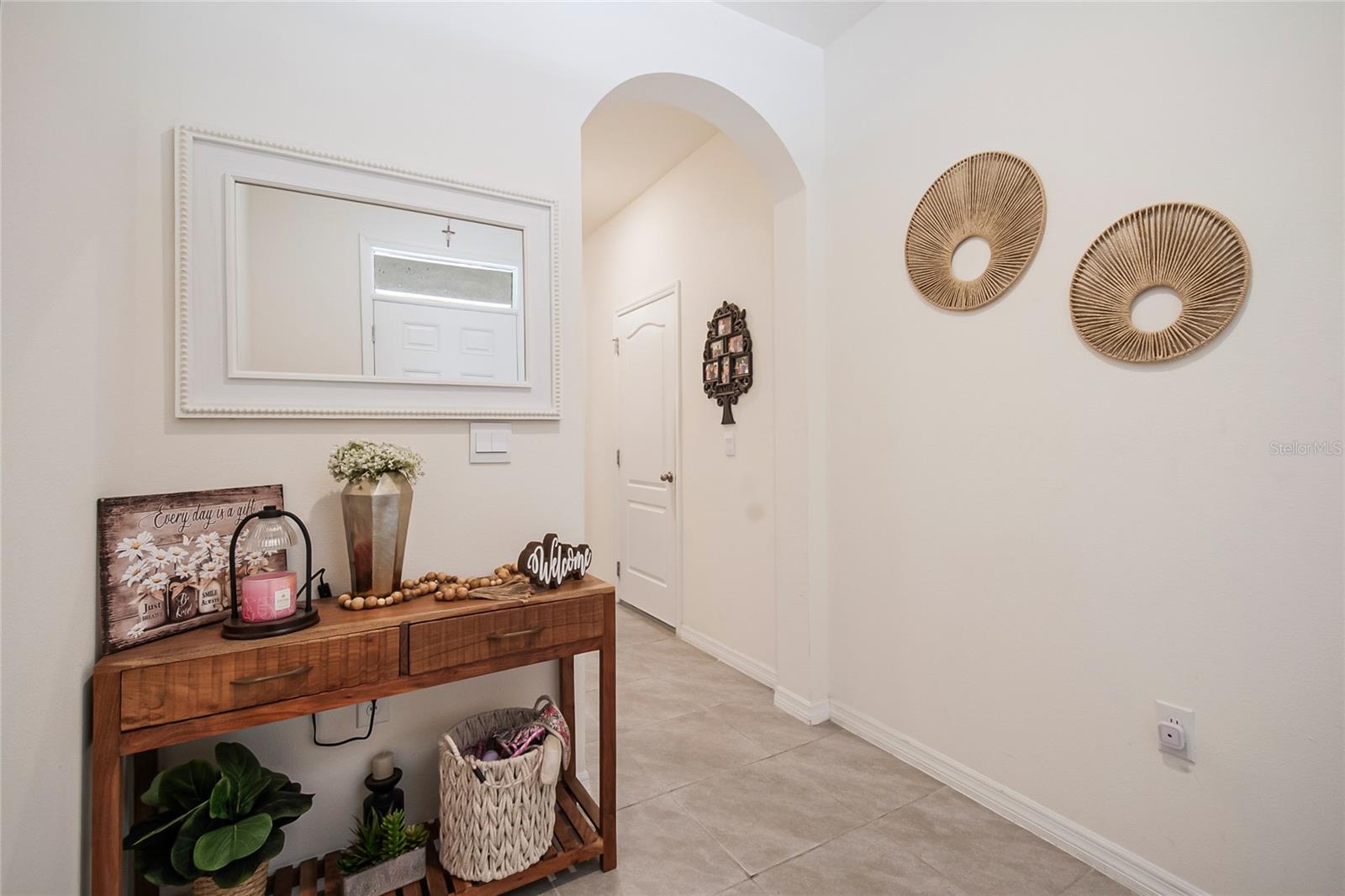 1359 Isleta Loop, FL