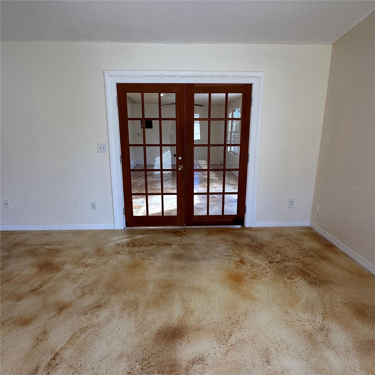 5005 Leon Drive, FL