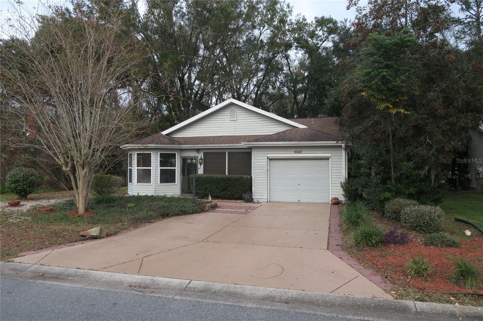 32512 Oak Park Drive, FL