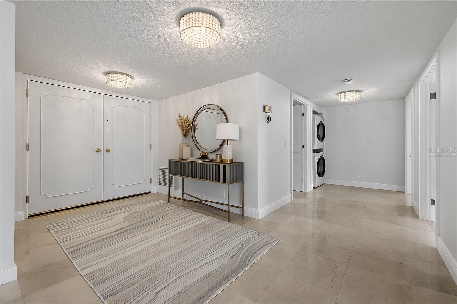 100 Oakmont Lane, FL