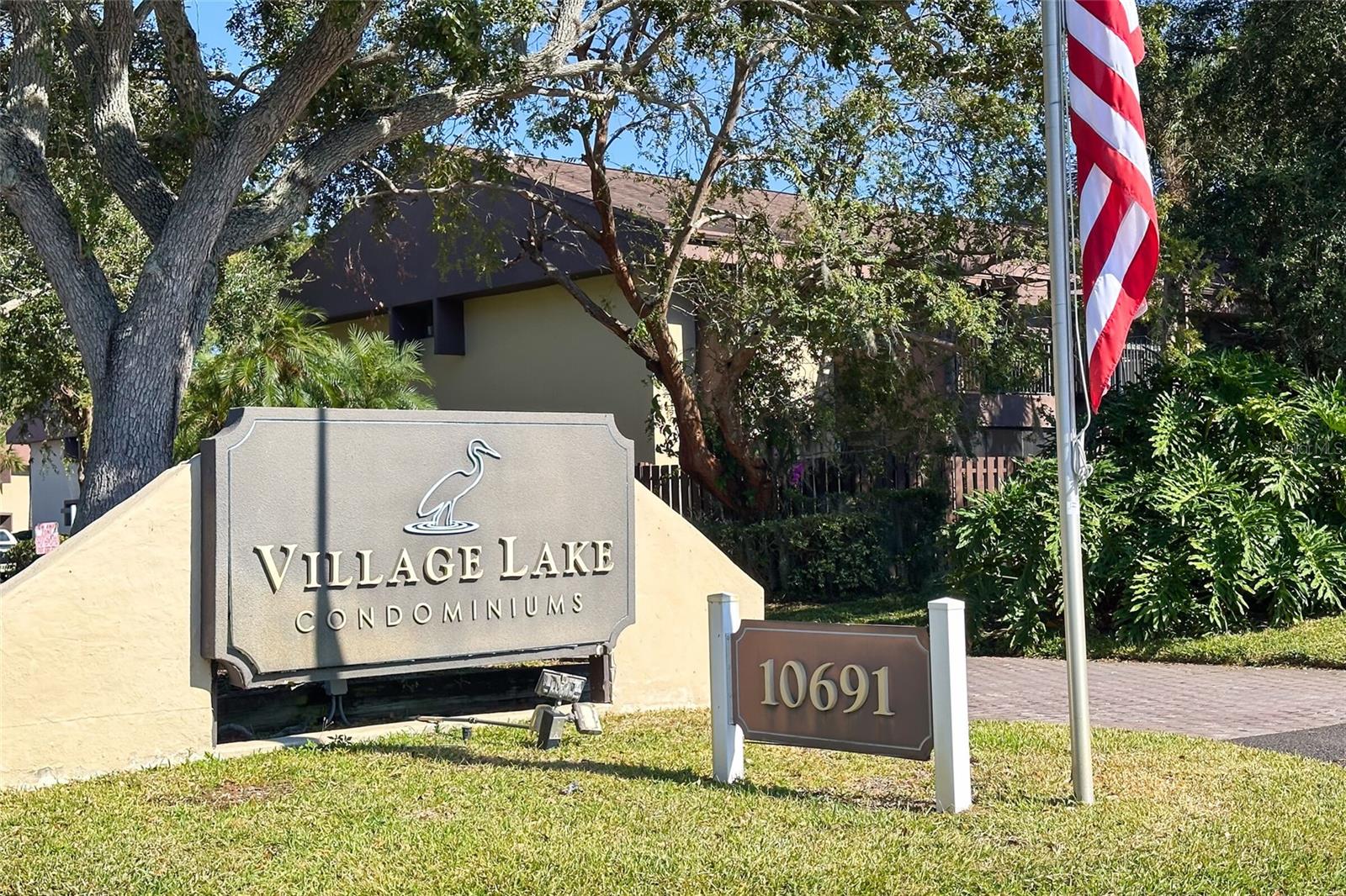 735 Village Drive, FL