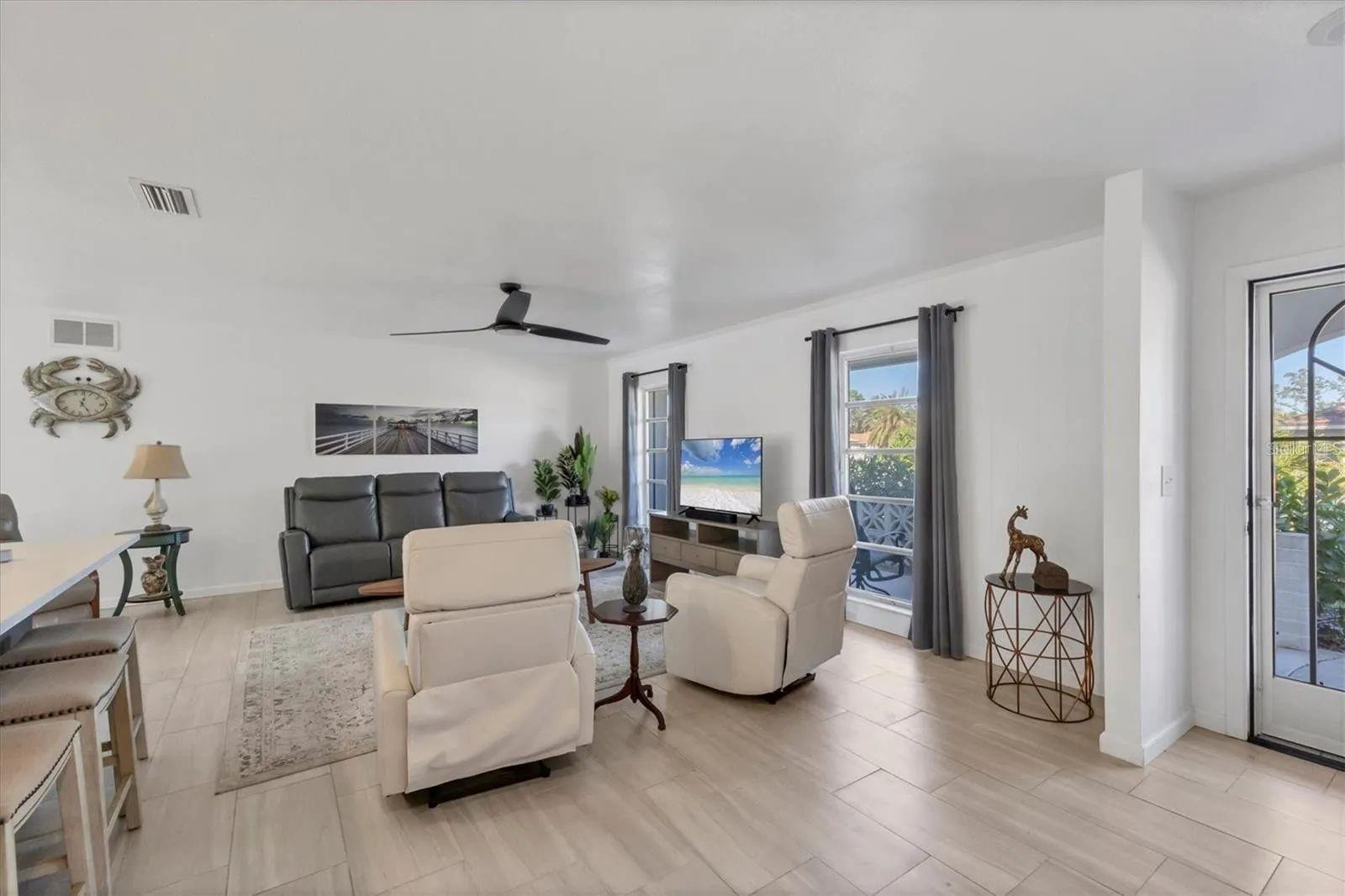 2410 Cass Street, FL