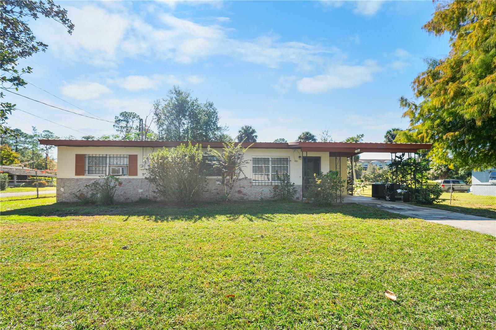 528 Doctors Drive, FL