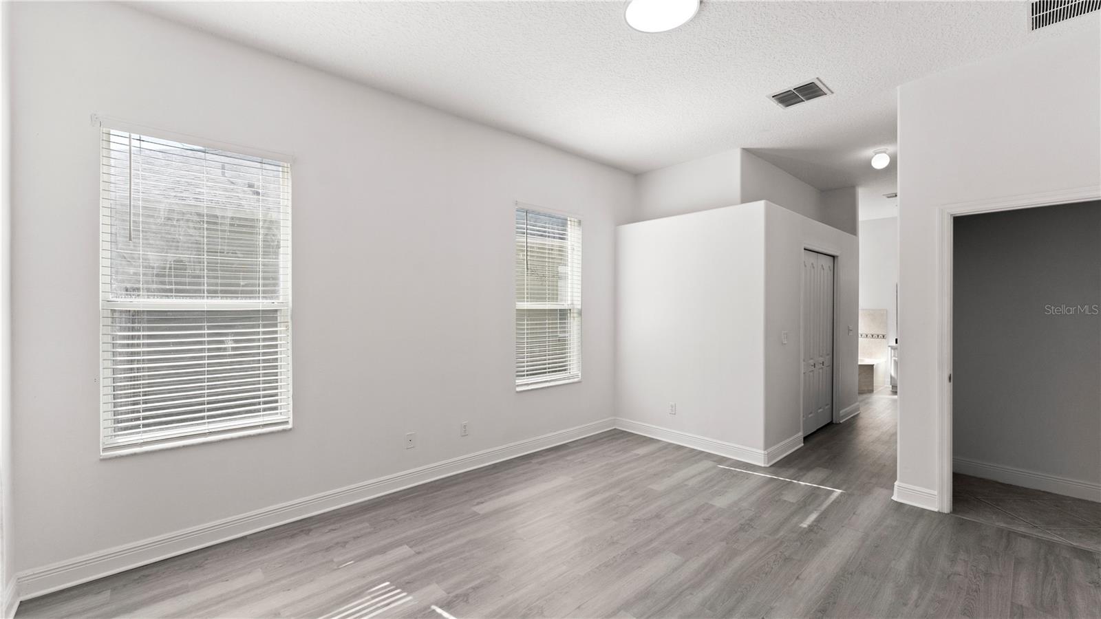 2165 The Oaks Boulevard, FL