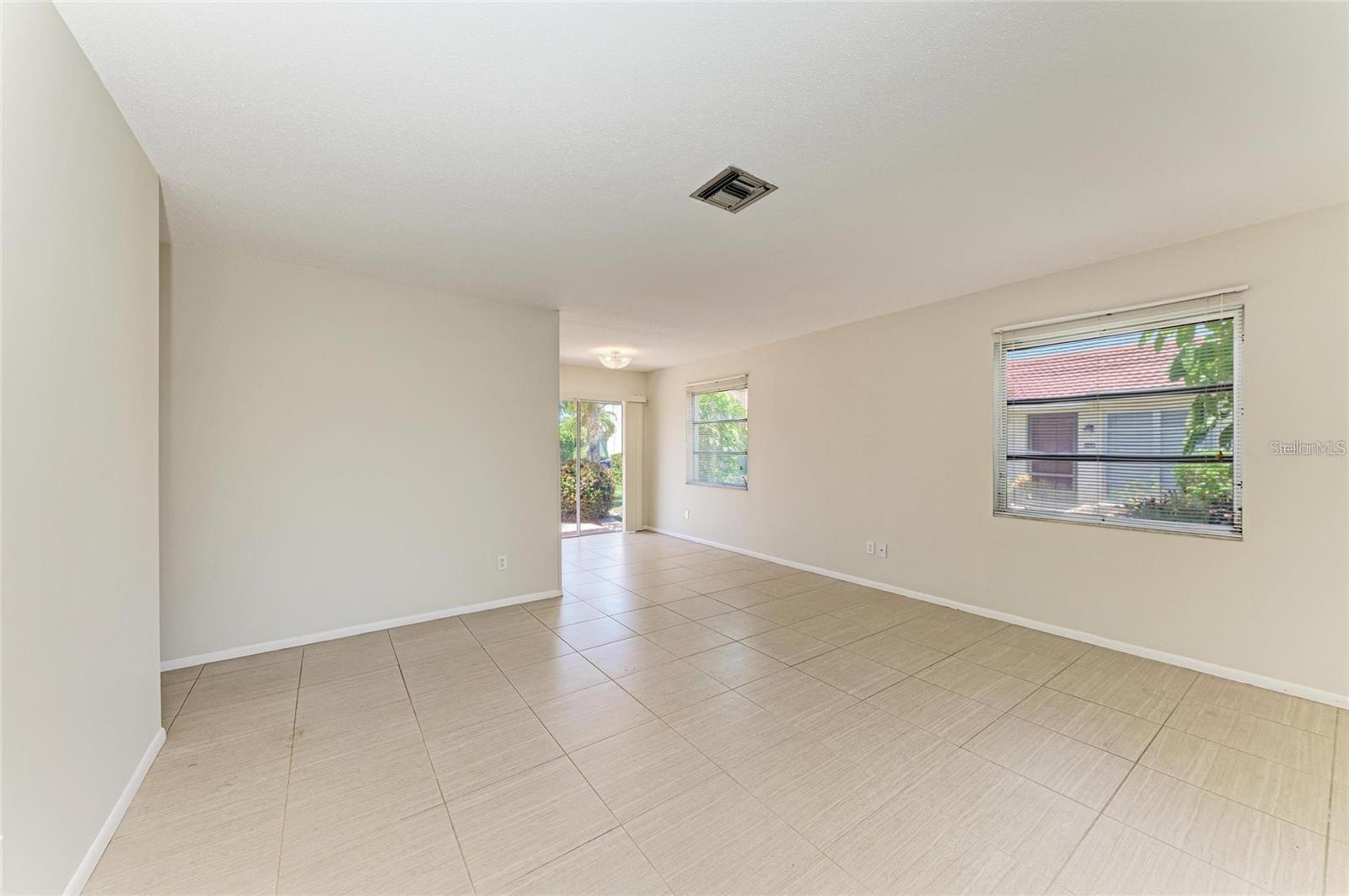 2121 Pueblo Circle, FL