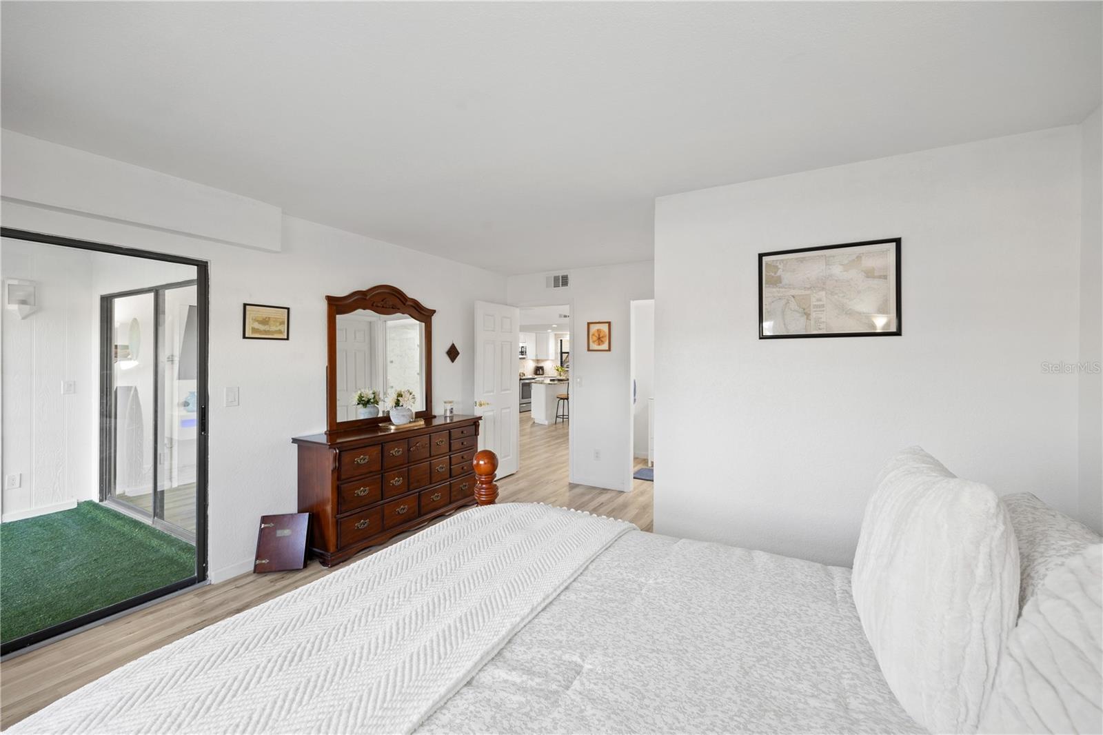 2395 Harbor Boulevard, FL