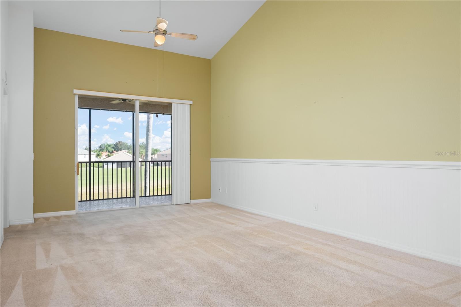 915 Fairwaycove Lane, FL