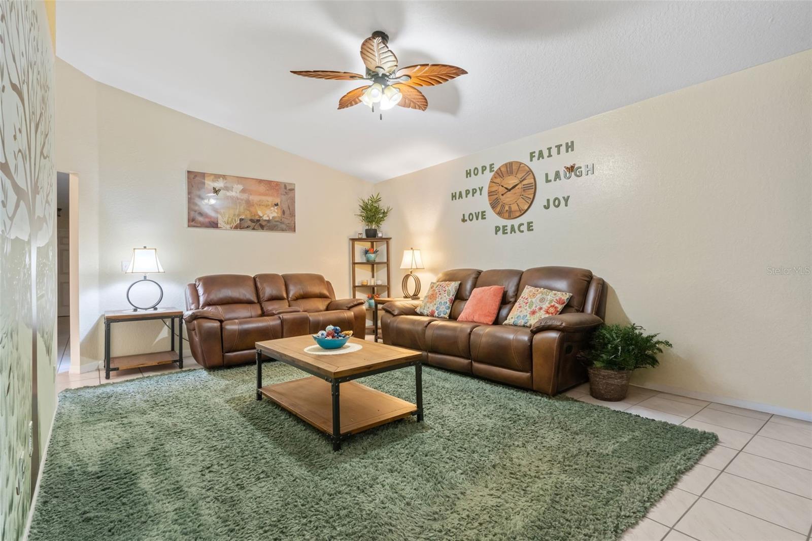 511 Marcia Loop, FL