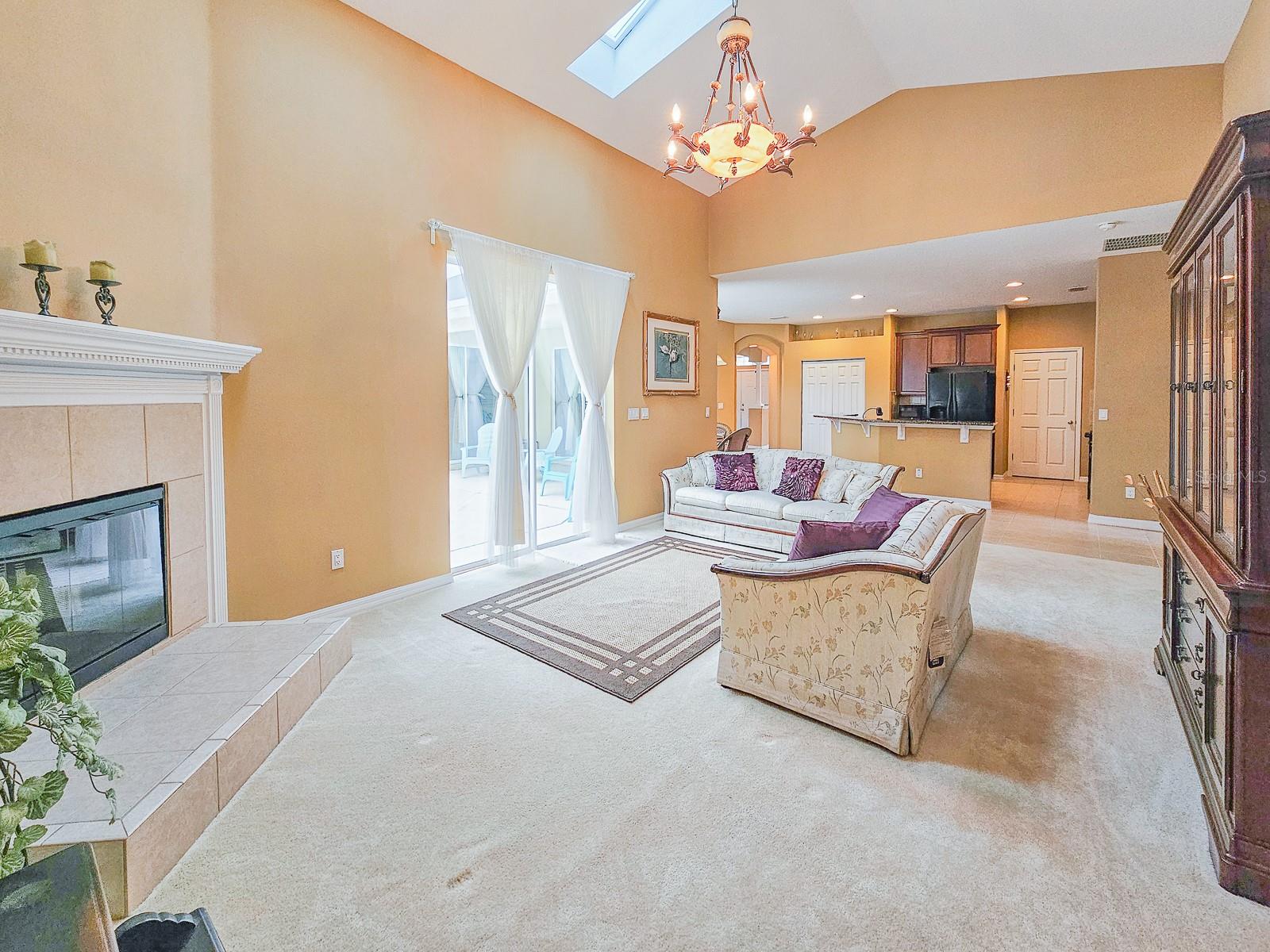 18 Squirrel Place, FL