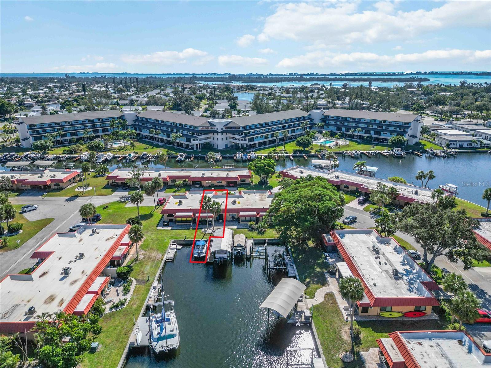 9608 Valencia Cove, FL