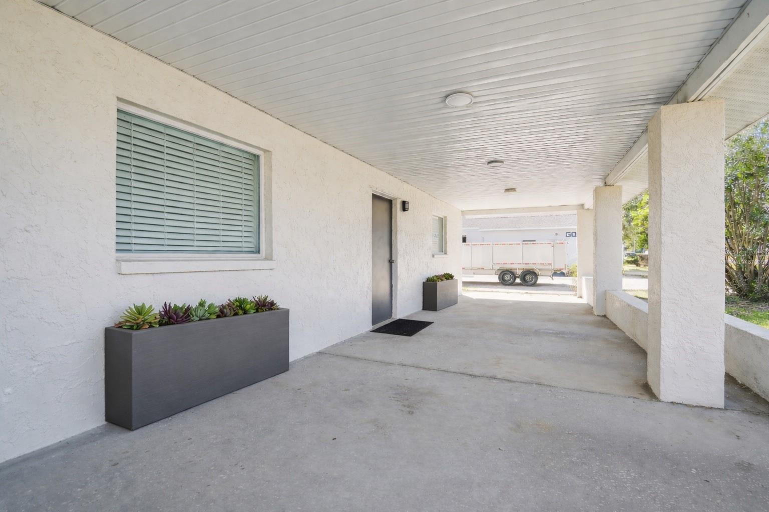 6010 Wall Street, FL