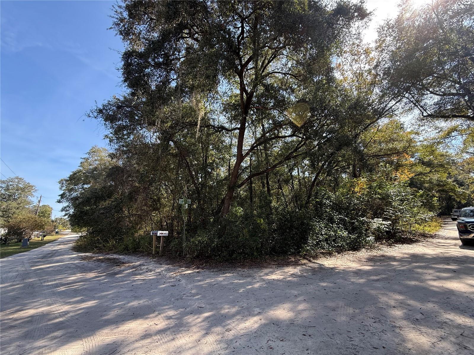 00 2nd Pl, FL