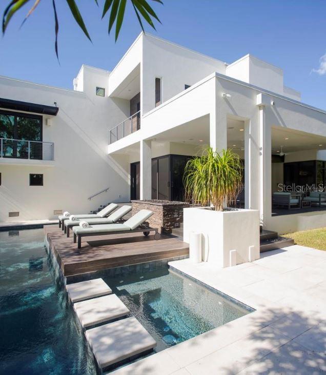 356 Bayview Drive, FL