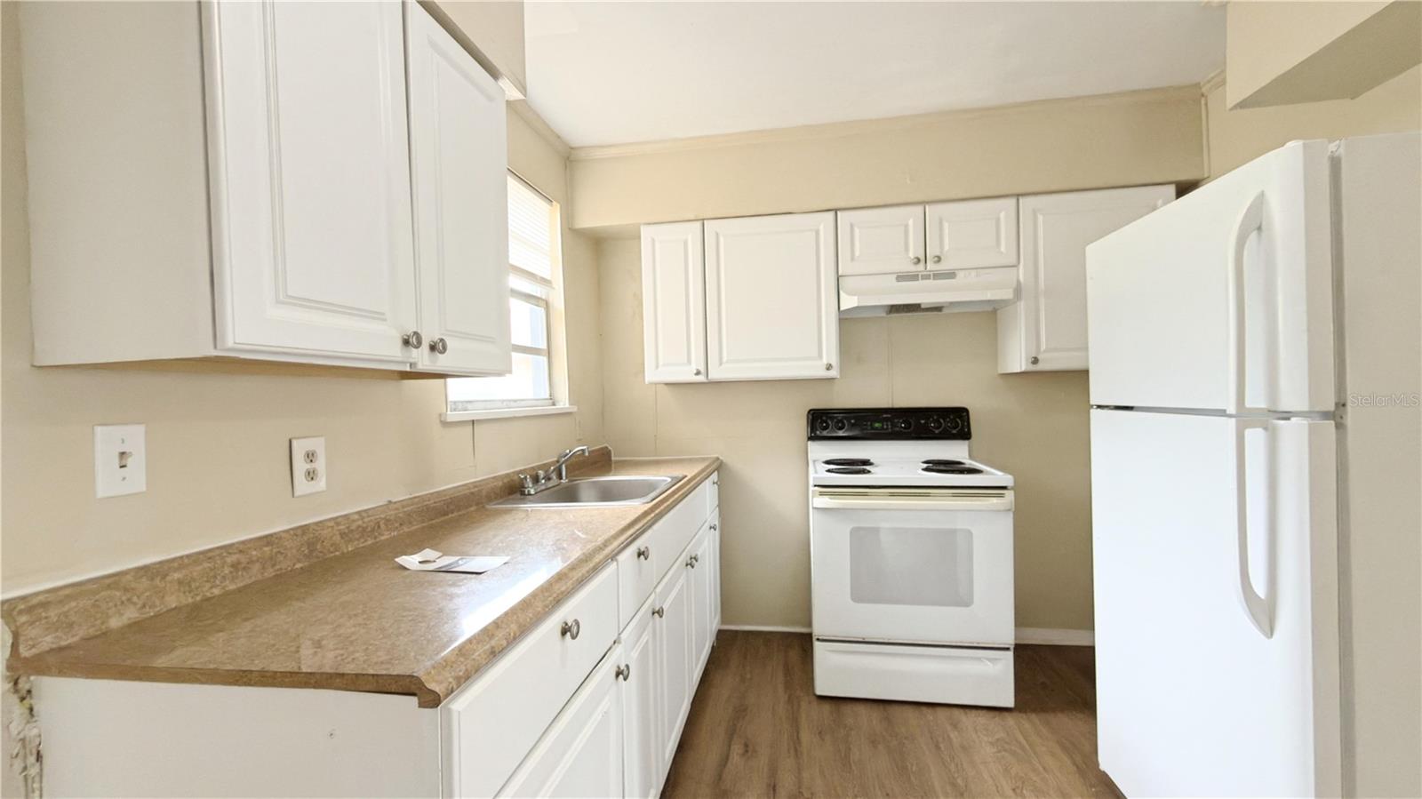 603 Dr J A Wiltshire Avenue, FL