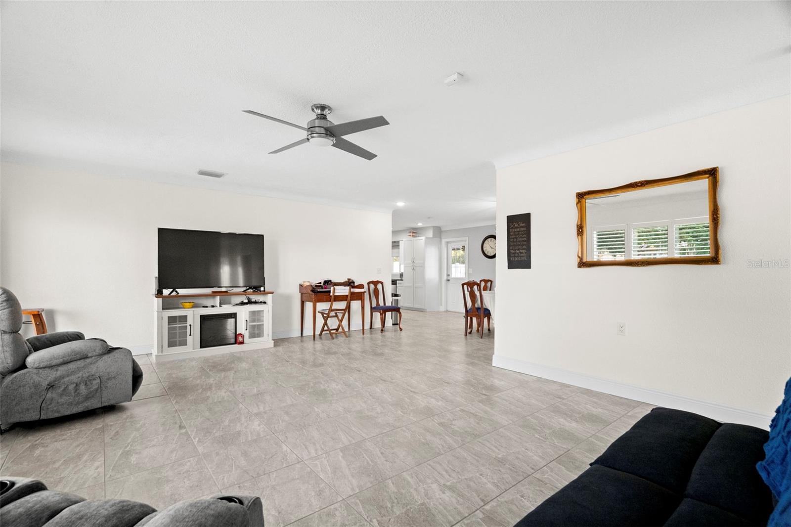 10121 4th Street, FL