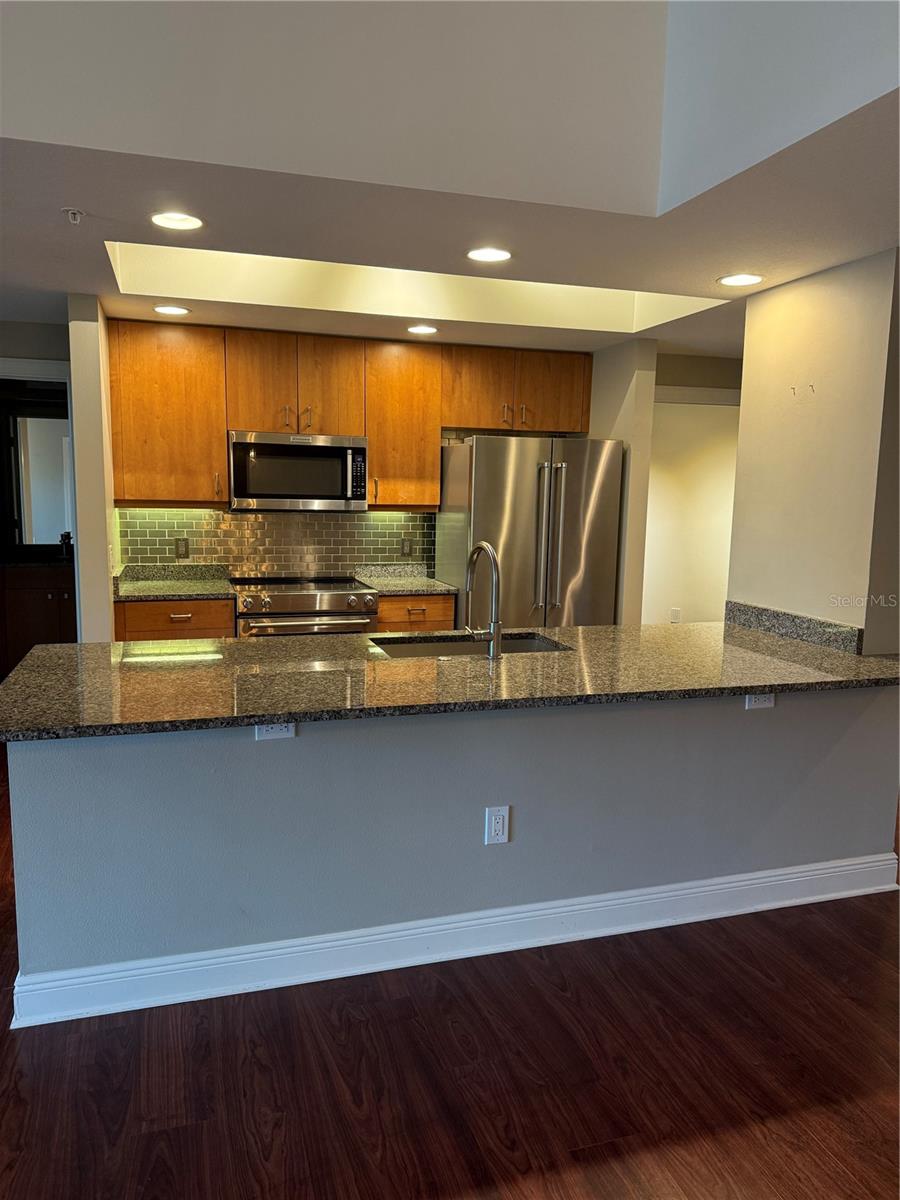 800 Tamiami Trail, FL