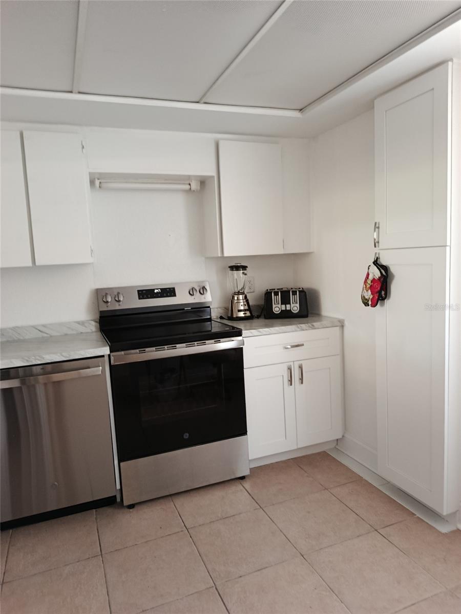 2614 Cove Cay Drive, FL