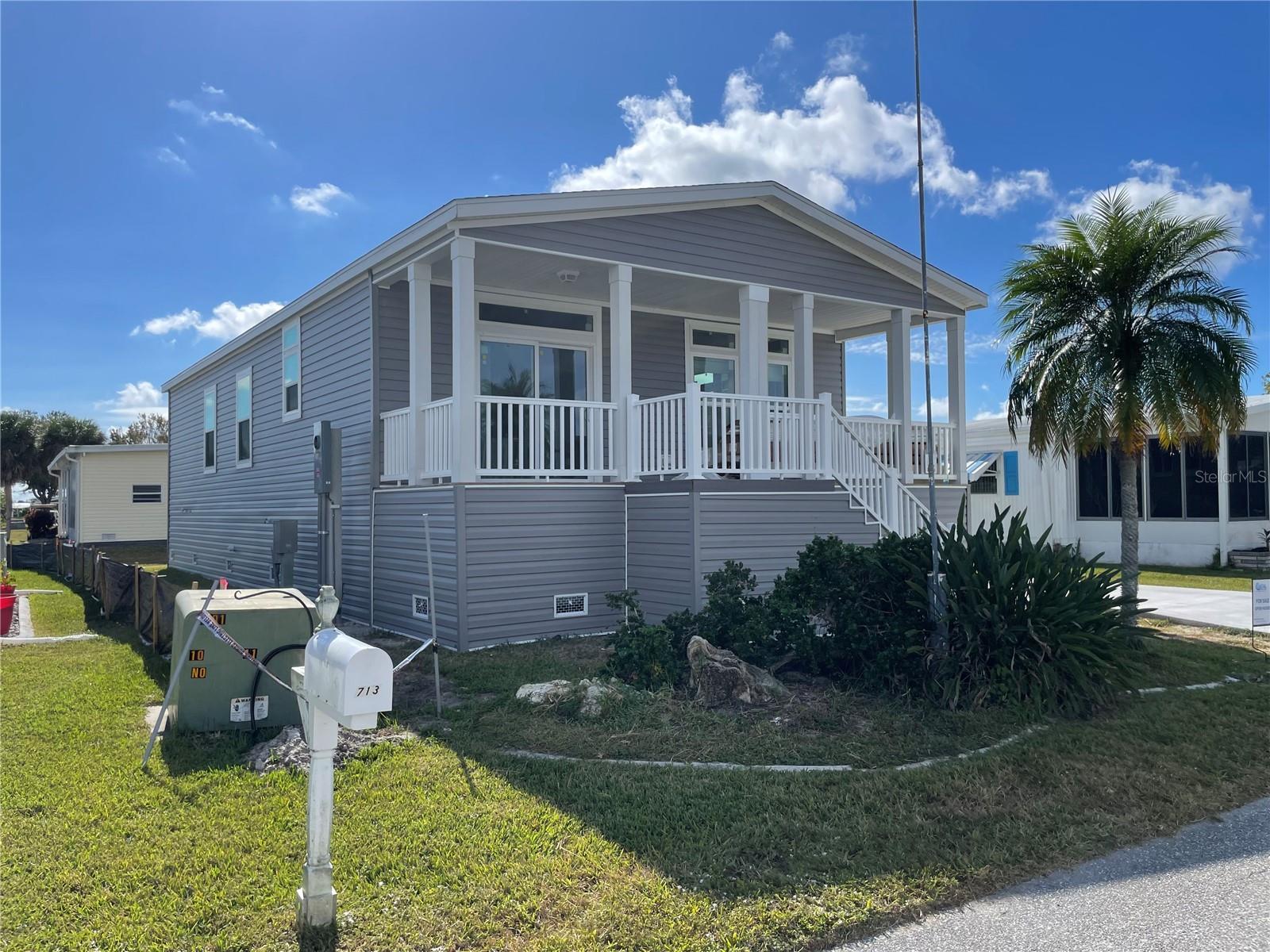 715 Blackburn Blvd, FL